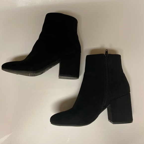 Bar III Shoes - Bar III Gatlin Faux Suede Booties